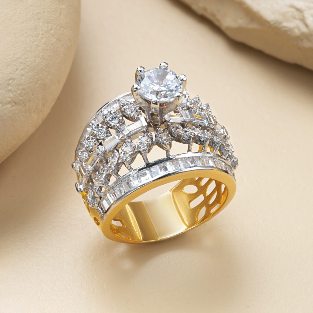 Fine gold zircon ring by Hibaat
