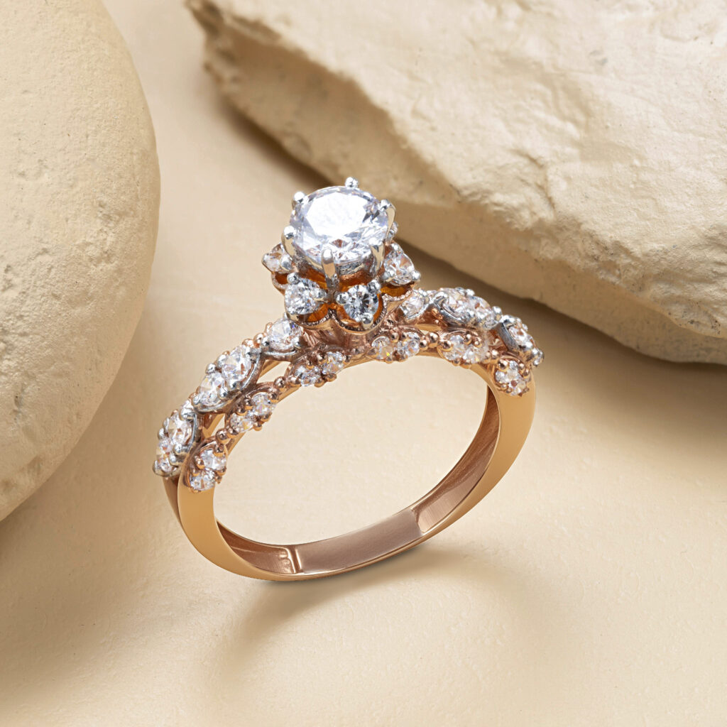 Fine gold ring by Hibaat