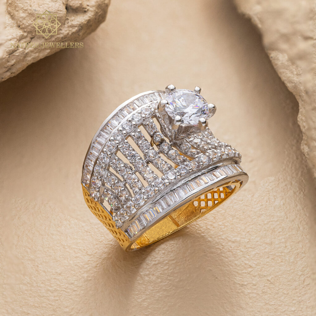 Fine gold zircon ring by Hibaat