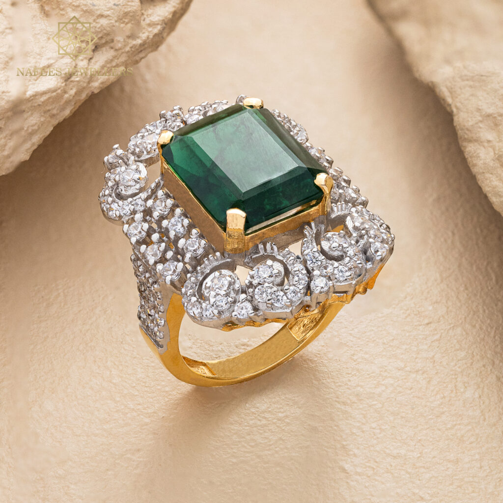 Fine gold emerald ring by Hibaat