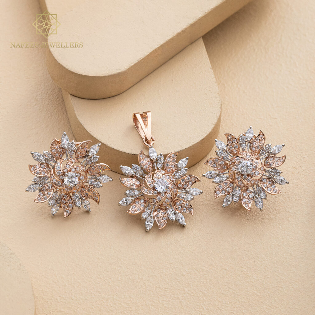Fine gold pendant set by Hibaat